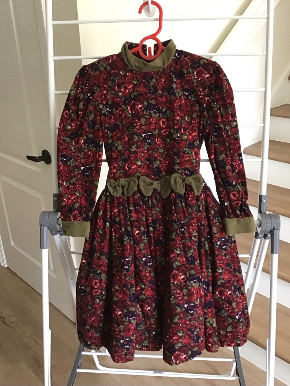 Vintage Francoise Bouthillier girl's dress 100% cotton.
